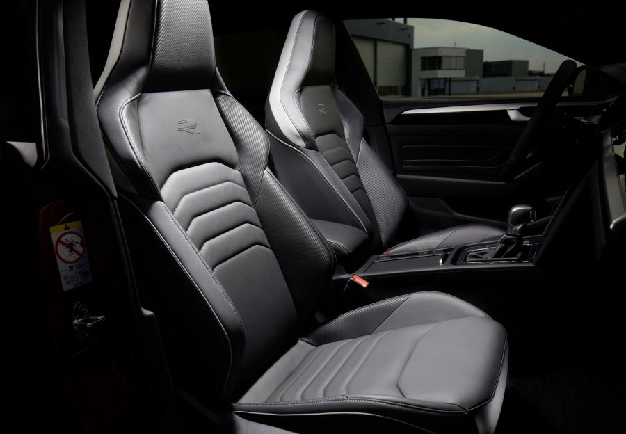 Интерьер Volkswagen Arteon Shooting Brake R 2020 года  (WW) (фото 22 из 33)